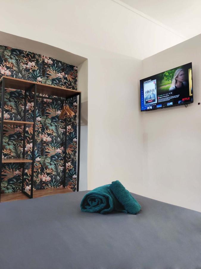 Studio Hole - Lingotto Turin Bagian luar foto